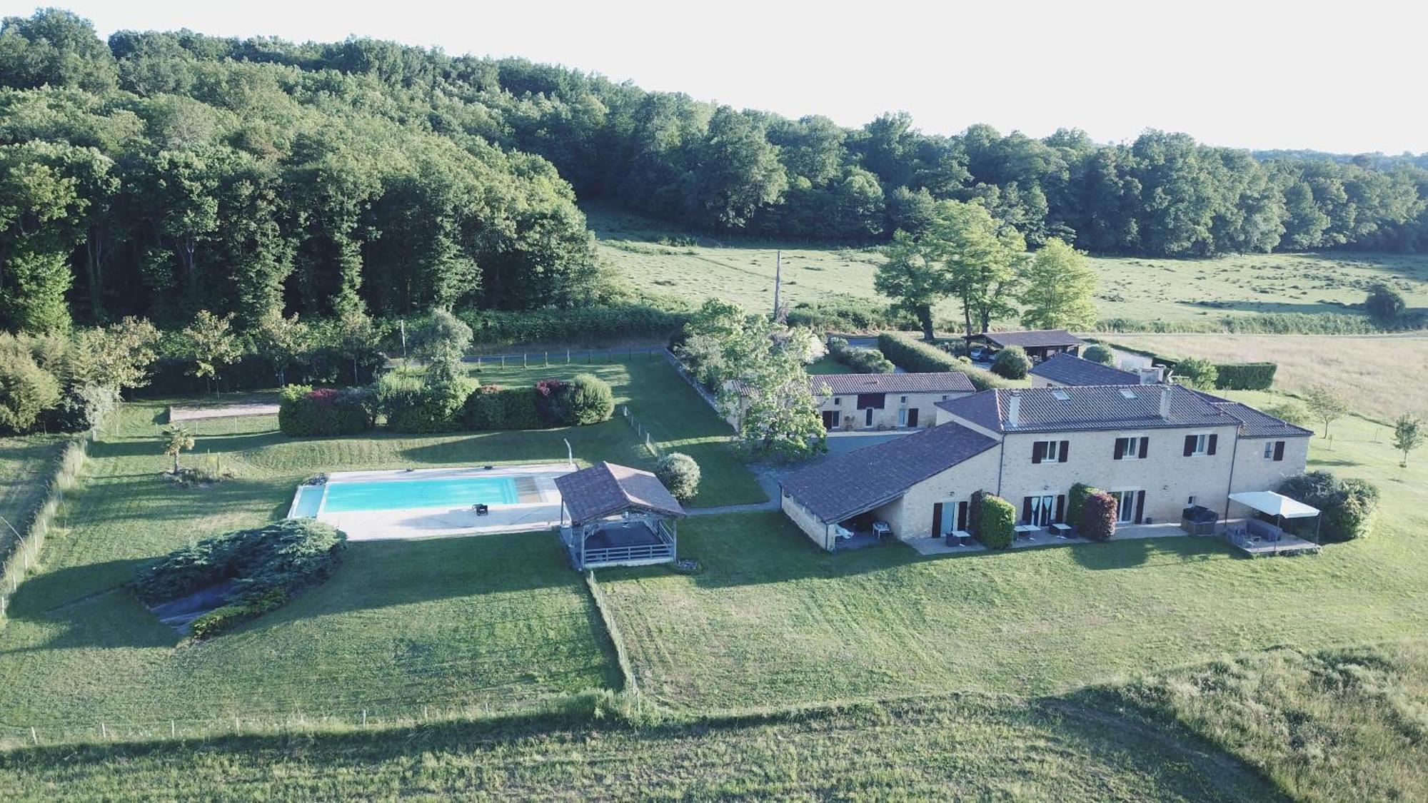 Hotel Domaine du Champ de l'Hoste à Larzac Extérieur photo